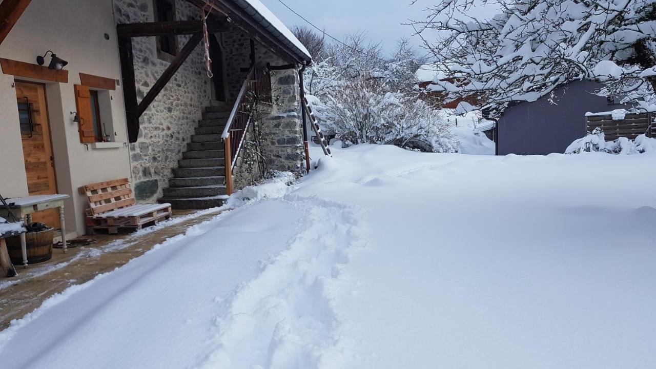 Appartement Entre Lac Et Montagnes 圣保罗恩查拉 外观 照片