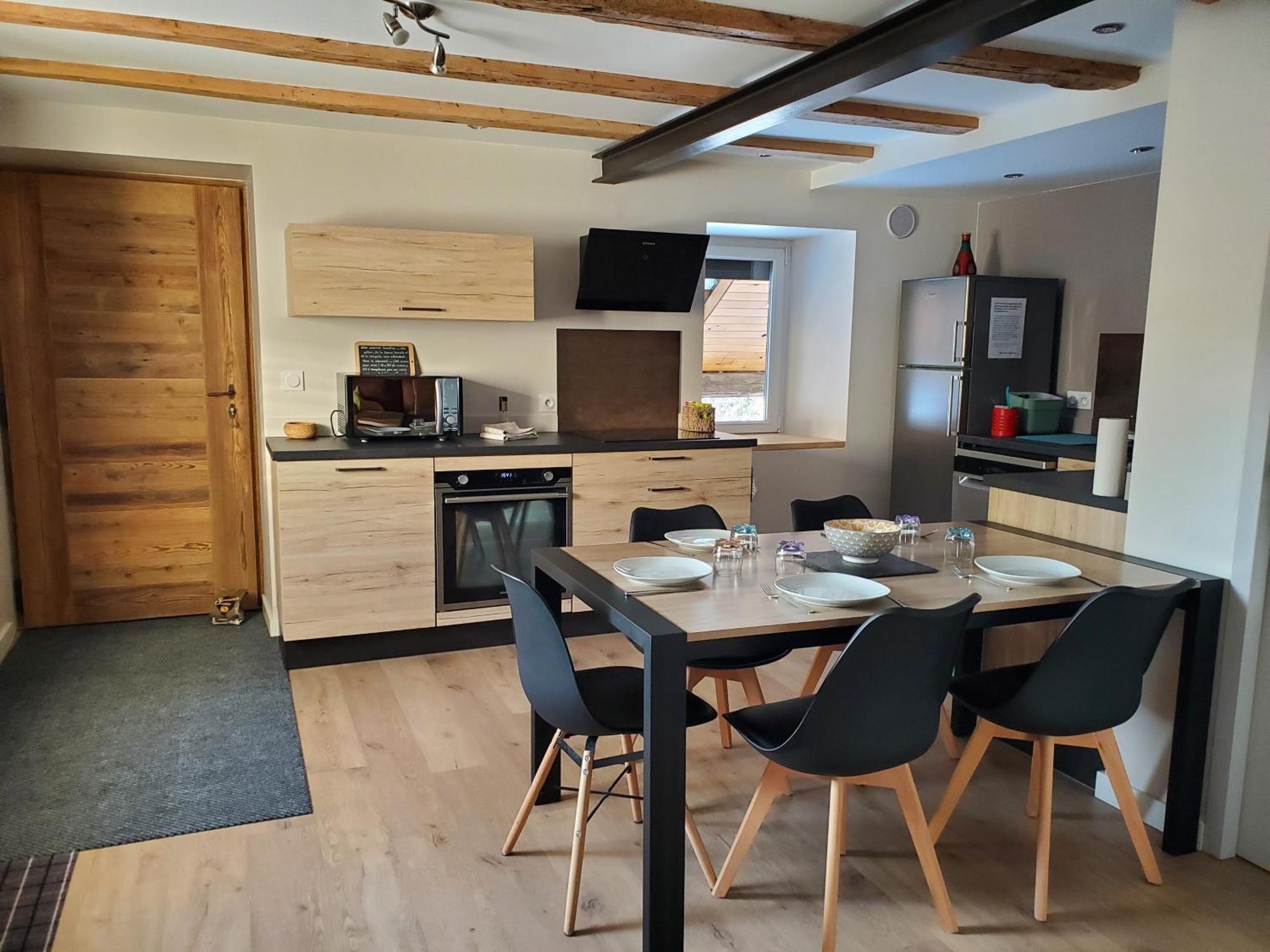 Appartement Entre Lac Et Montagnes 圣保罗恩查拉 外观 照片